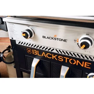 Blackstone 28" Griddle With Air Fryer Function | BBQs 2u